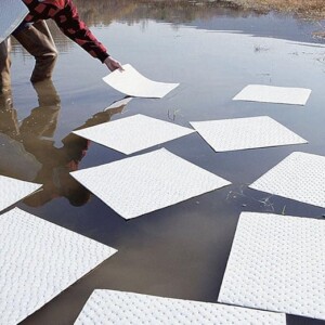 NEW PIG OIL MAT - OIL-ONLY ABSORBENT MAT PAD