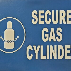SECURE GAS CYLINDER SIGN